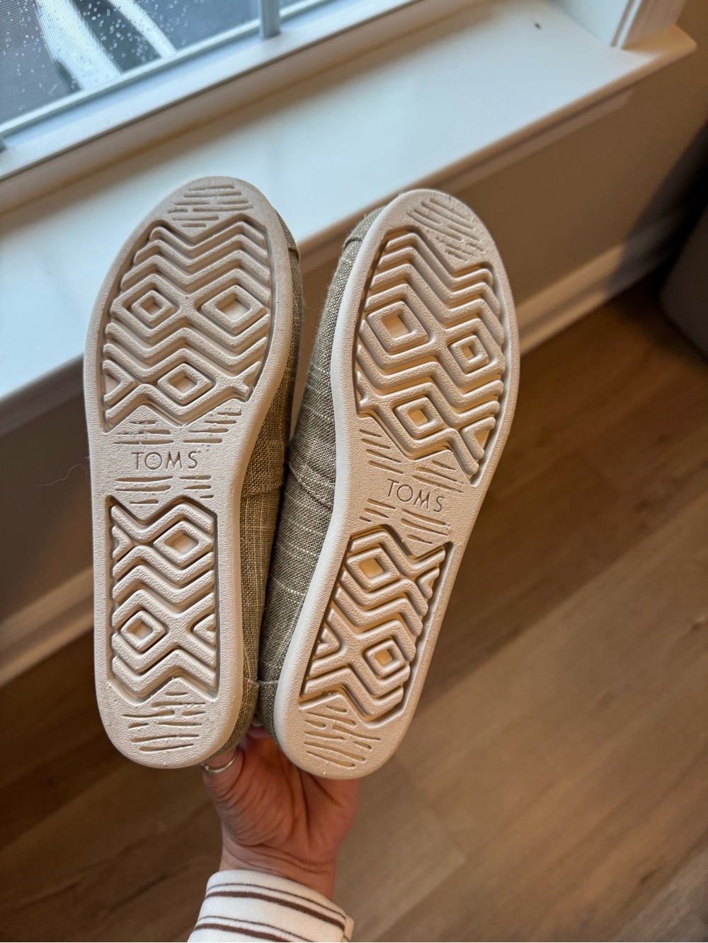 TOMS - Gold Alpargata - Picture 4 of 5